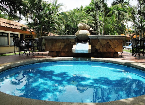 Outdoor pool - Palmareca Suites & Hotel (Tuxtla Gutierrez)
