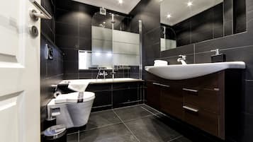 Apartment, 1 Bedroom | Bathroom