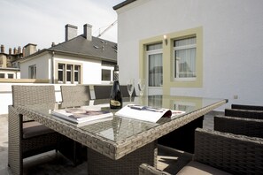 Appartement Exécutif, 2 chambres, terrasse | Terrasse/Patio