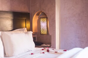 Suite | Italienske Frette-laken, sengetøy av topp kvalitet, dundyner og minibar