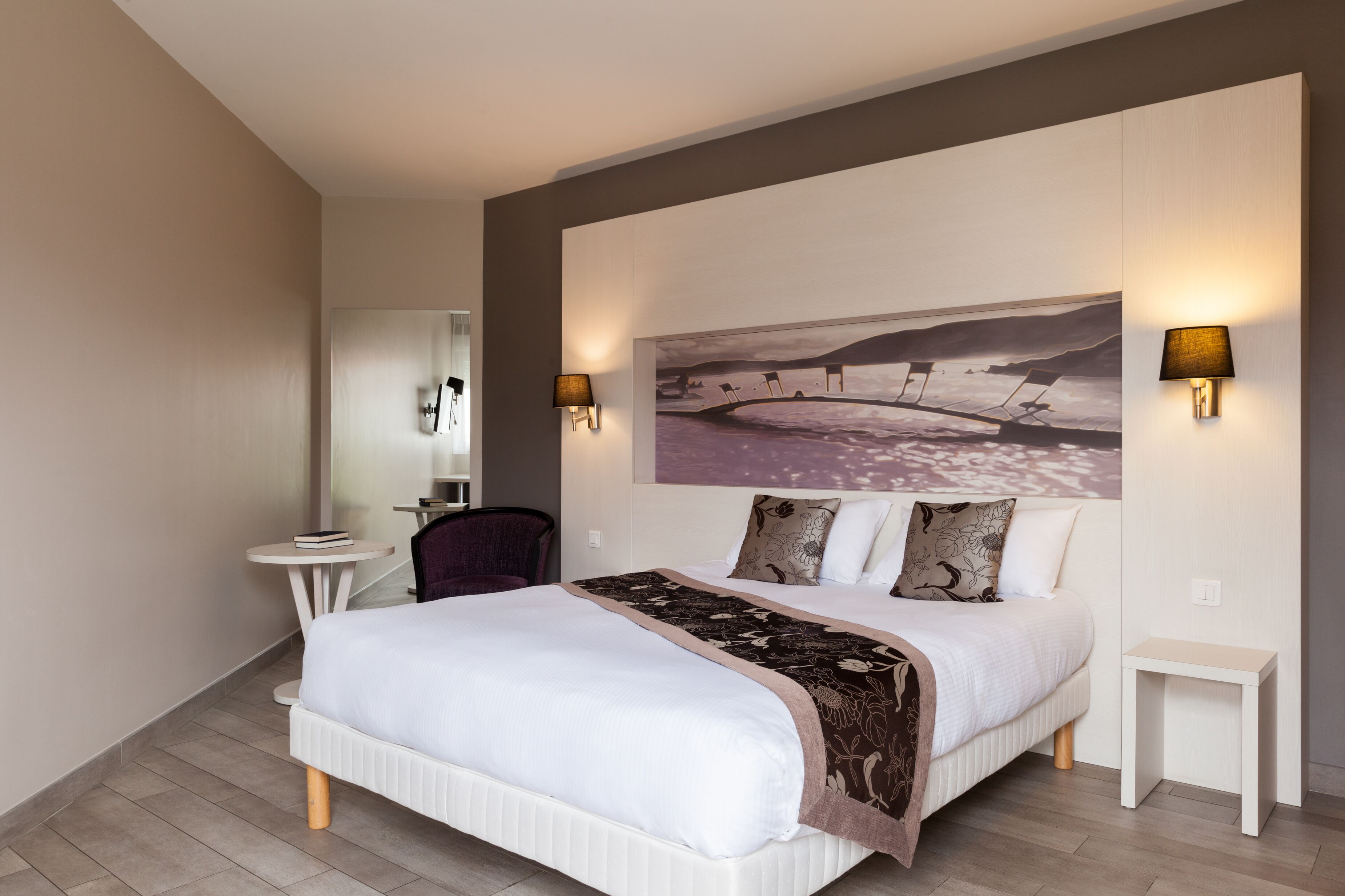 スーペリア ダブルルーム | デスク、ノートパソコン用作業スペース、防音設備、WiFi (無料)