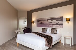 高級雙人房 | 書桌、手提電腦工作空間、隔音、免費 Wi-Fi