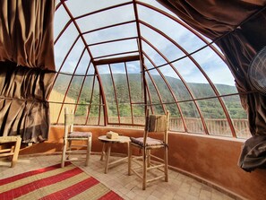 In-room safe, desk, bed sheets - Kasbah Africa (Ouirgane)