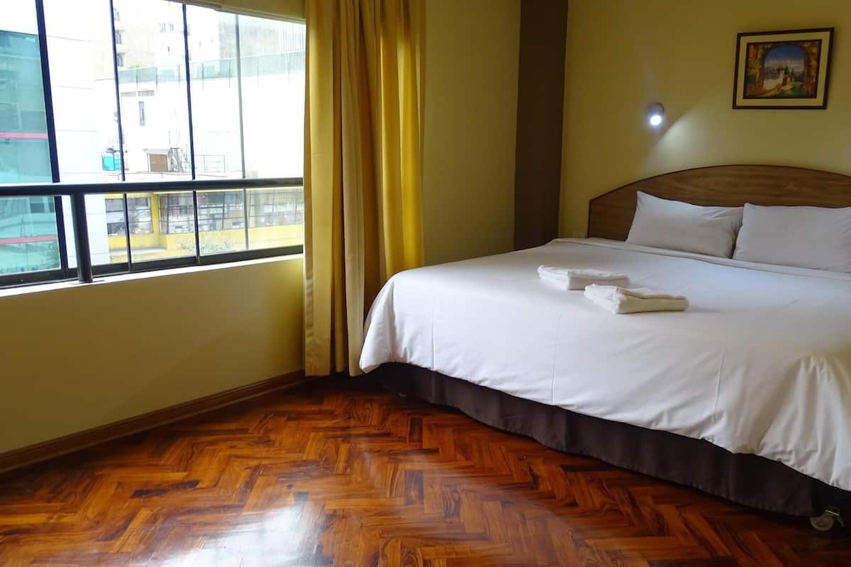 2 Schlafzimmer, Zimmersafe, kostenloses WLAN, Bettwäsche