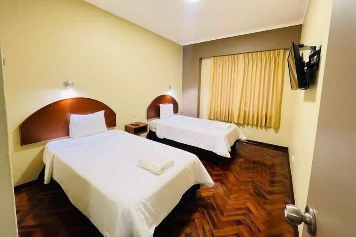 2 Schlafzimmer, Zimmersafe, kostenloses WLAN, Bettwäsche