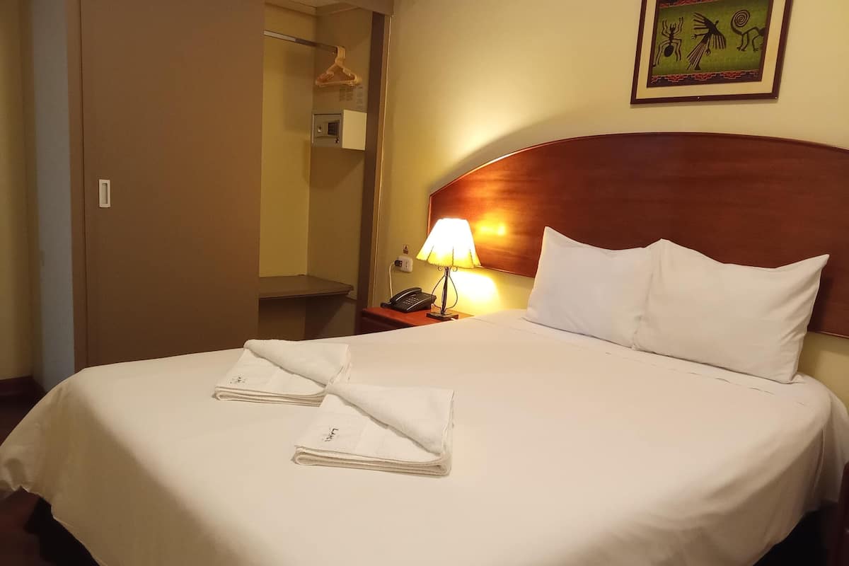 2 Schlafzimmer, Zimmersafe, kostenloses WLAN, Bettwäsche