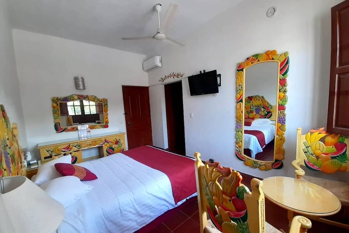 Kamar Standar, 1 Tempat Tidur Queen | Brankas, setrika/meja setrika, dan tempat tidur bayi (biaya tambahan)