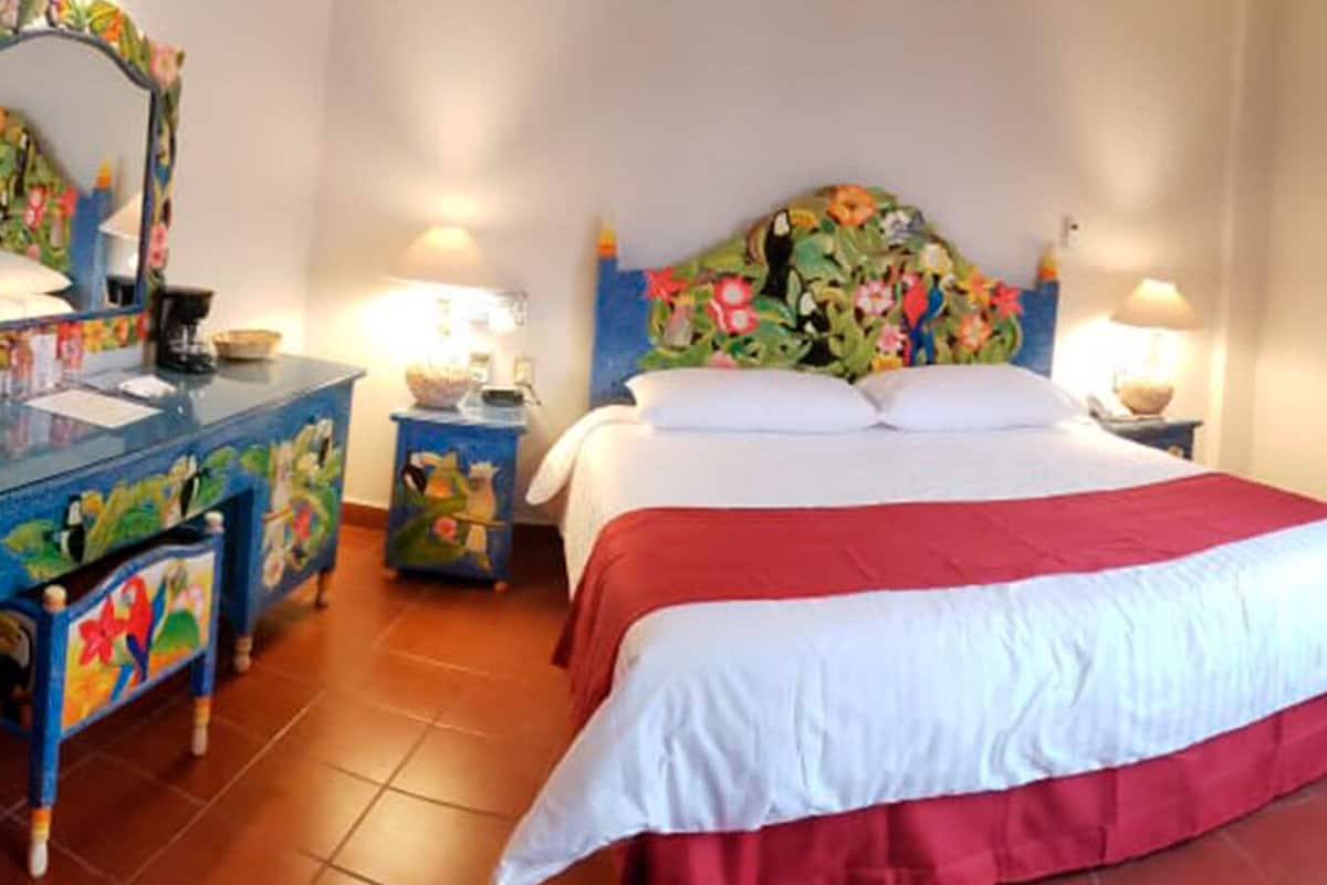 Kamar Standar, 1 Tempat Tidur King | Brankas, setrika/meja setrika, dan tempat tidur bayi (biaya tambahan)