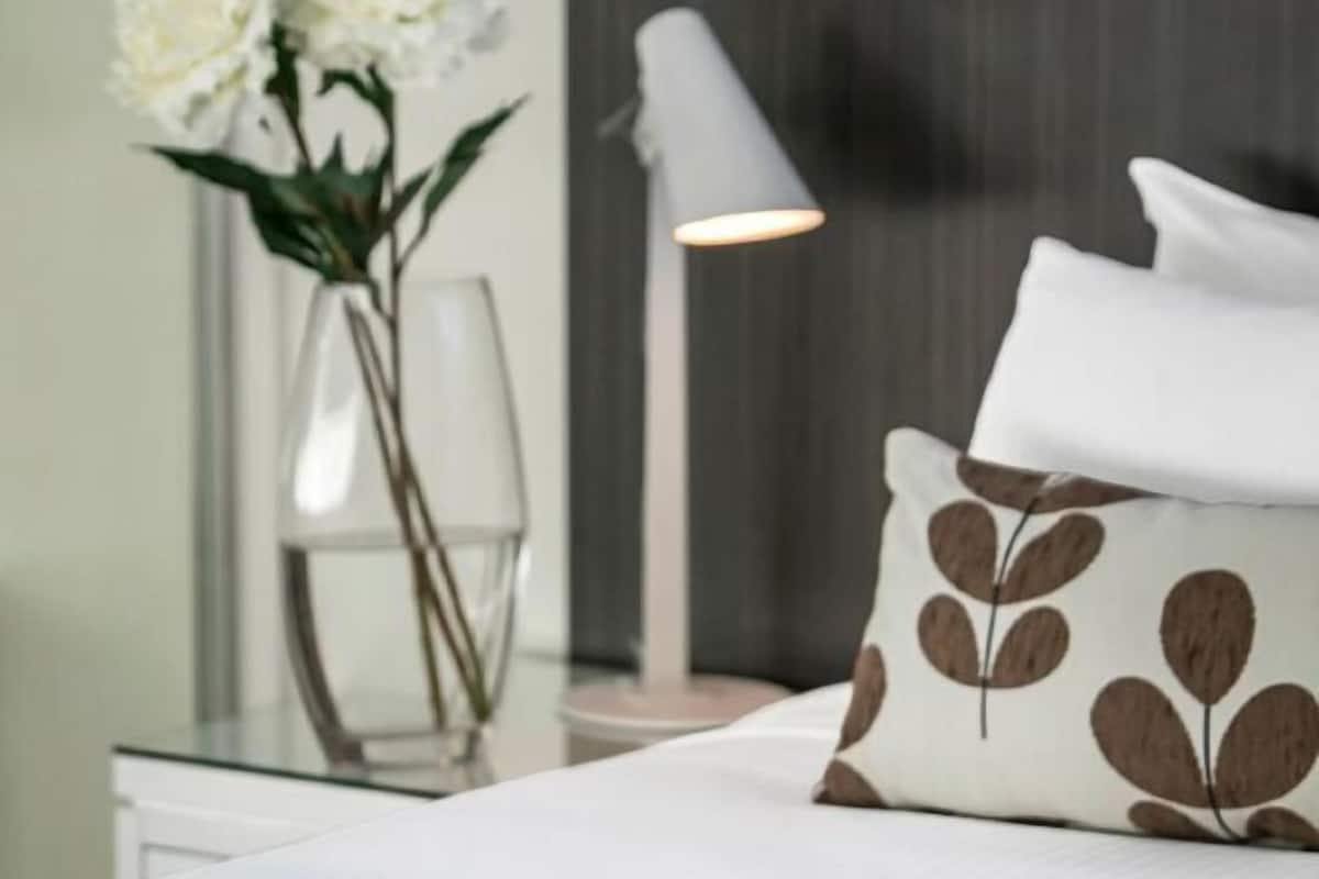 1 dormitori, espai de treball apte per a portàtils i wifi gratuïta