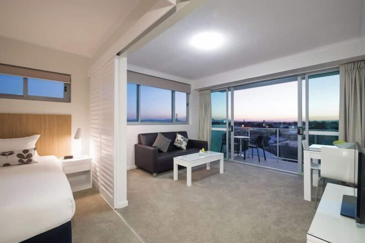 1 bedroom, laptop workspace, free WiFi, bed sheets