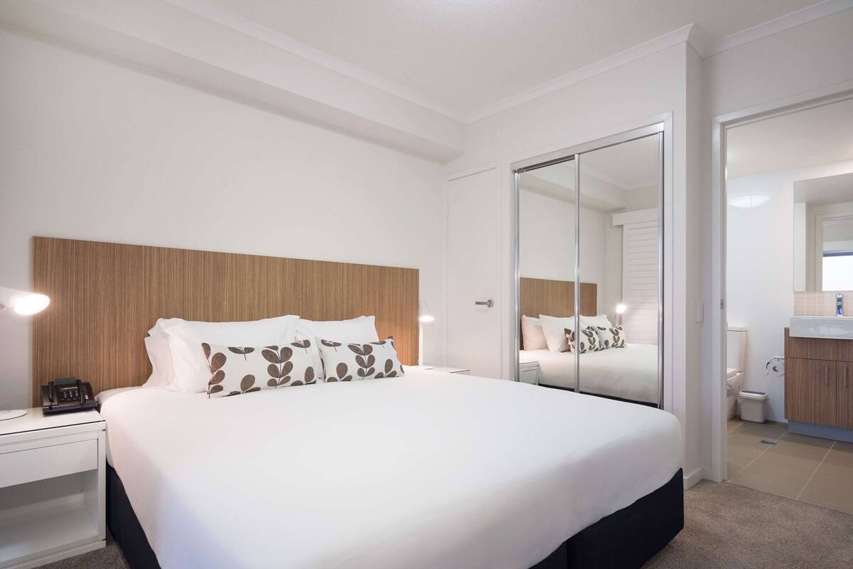Laptop workspace, free WiFi, bed sheets, wheelchair access