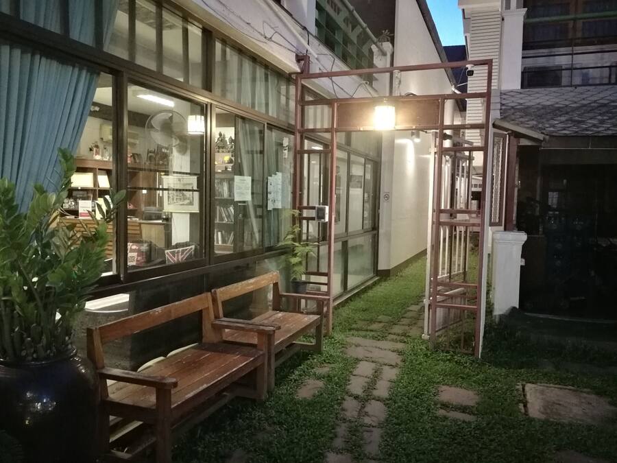 Área de estar no saguão