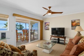 Flat-screen TV - Kona Seaspray (Kailua-Kona)