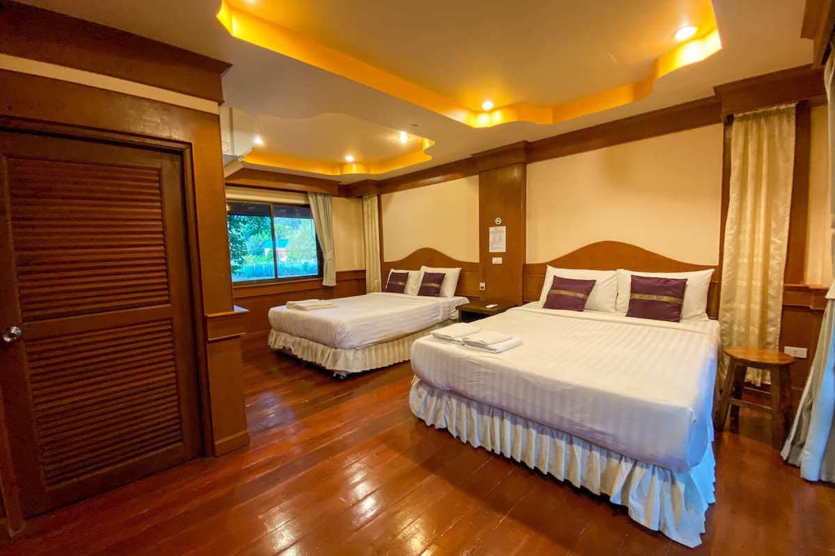 deluxe family | 1 bedroom, minibar, in-room safe