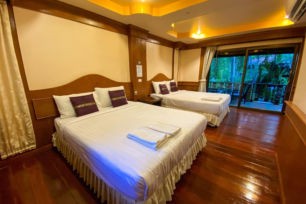 deluxe family | 1 bedroom, minibar, in-room safe