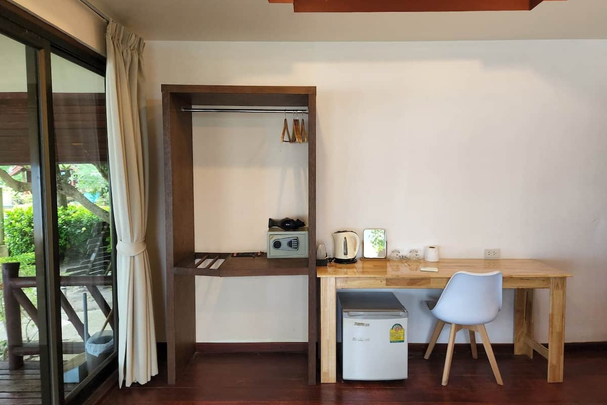 beach front bungalow | 1 bedroom, minibar, in-room safe
