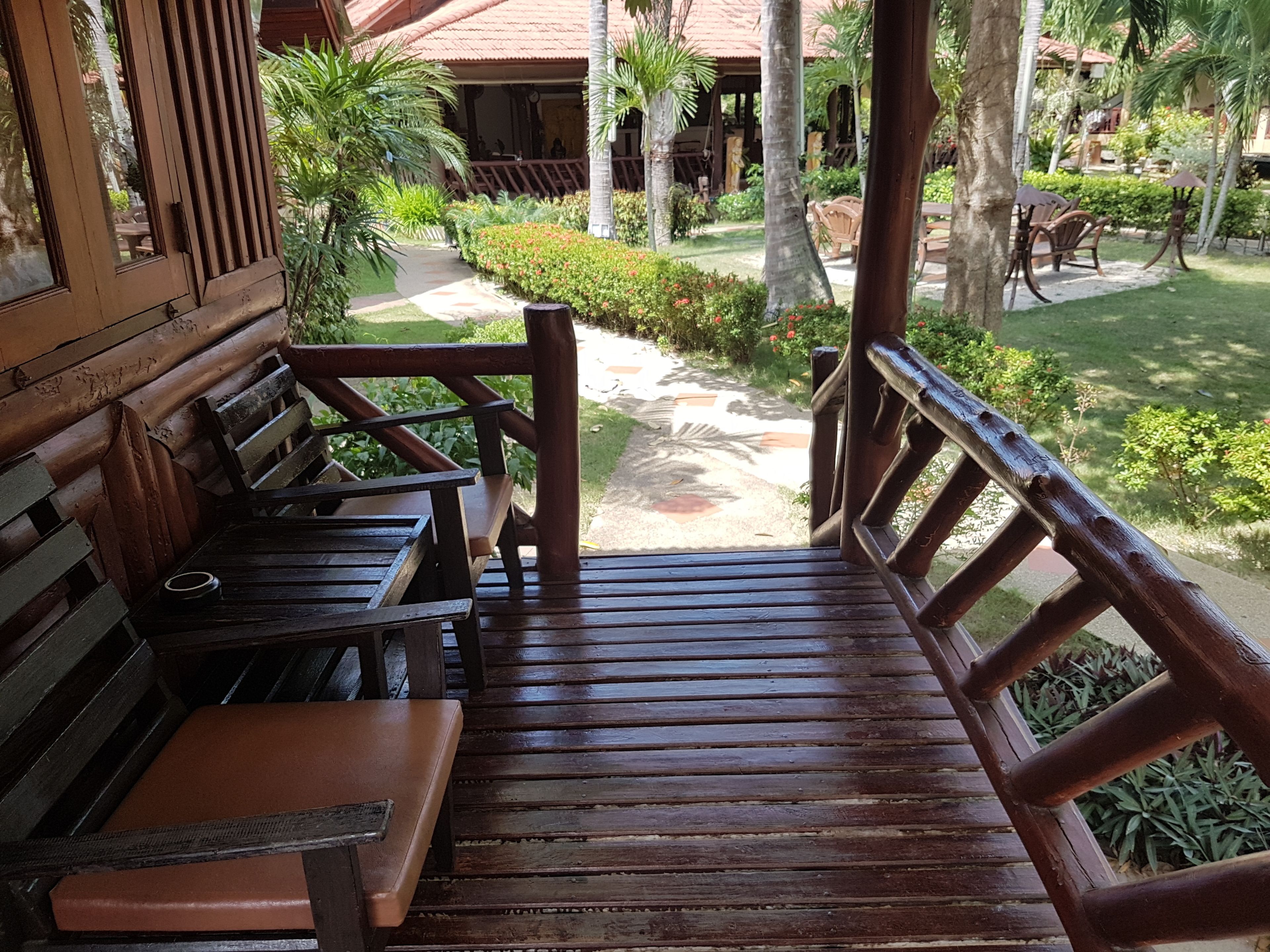 Pool View Bungalow | Minibar, coffres-forts dans les chambres