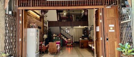 Façana frontal de l'allotjament