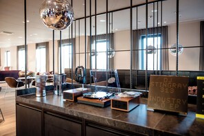 Bar (en el alojamiento)