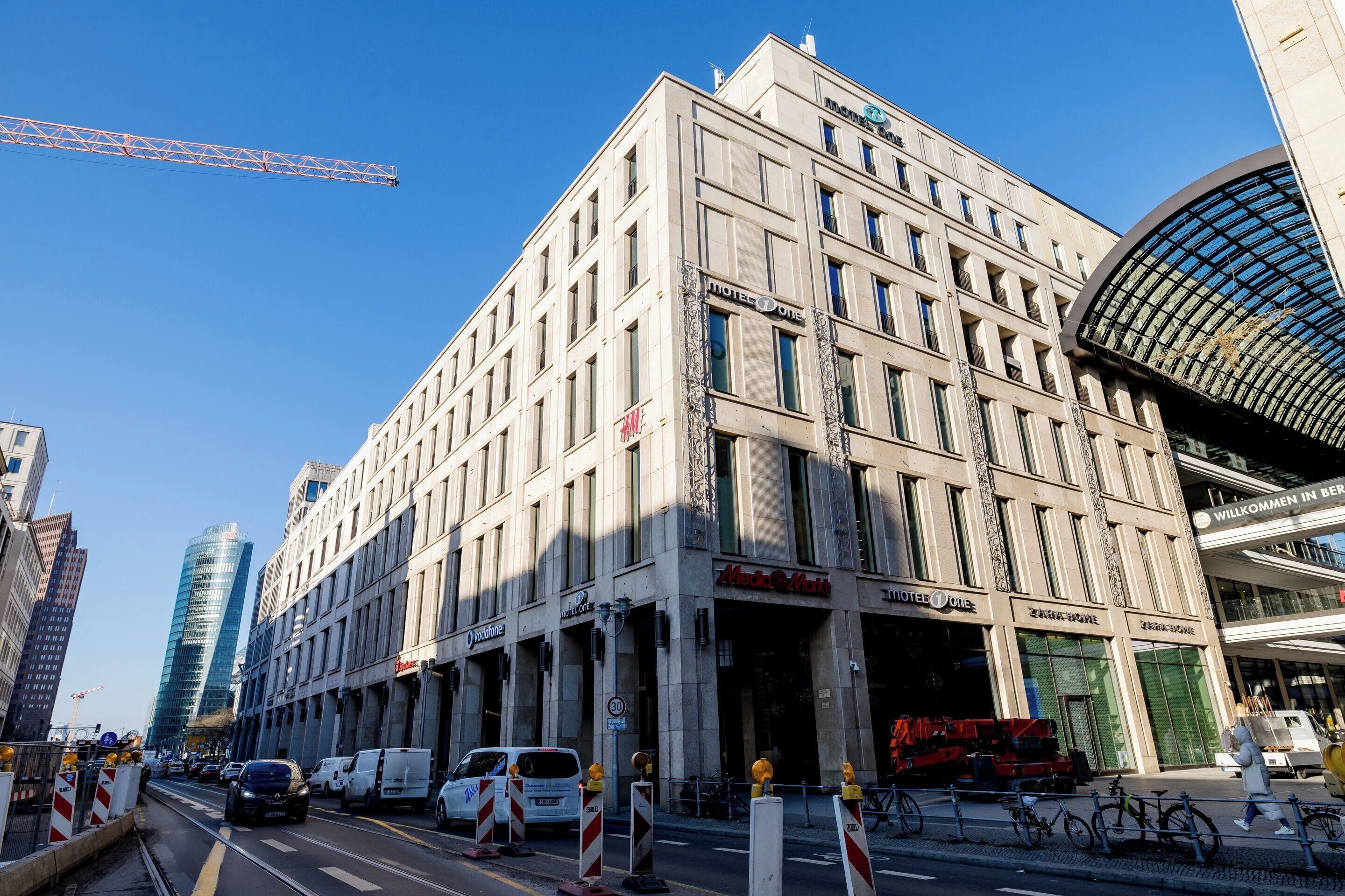 Photo - Motel One Berlin-Potsdamer Platz