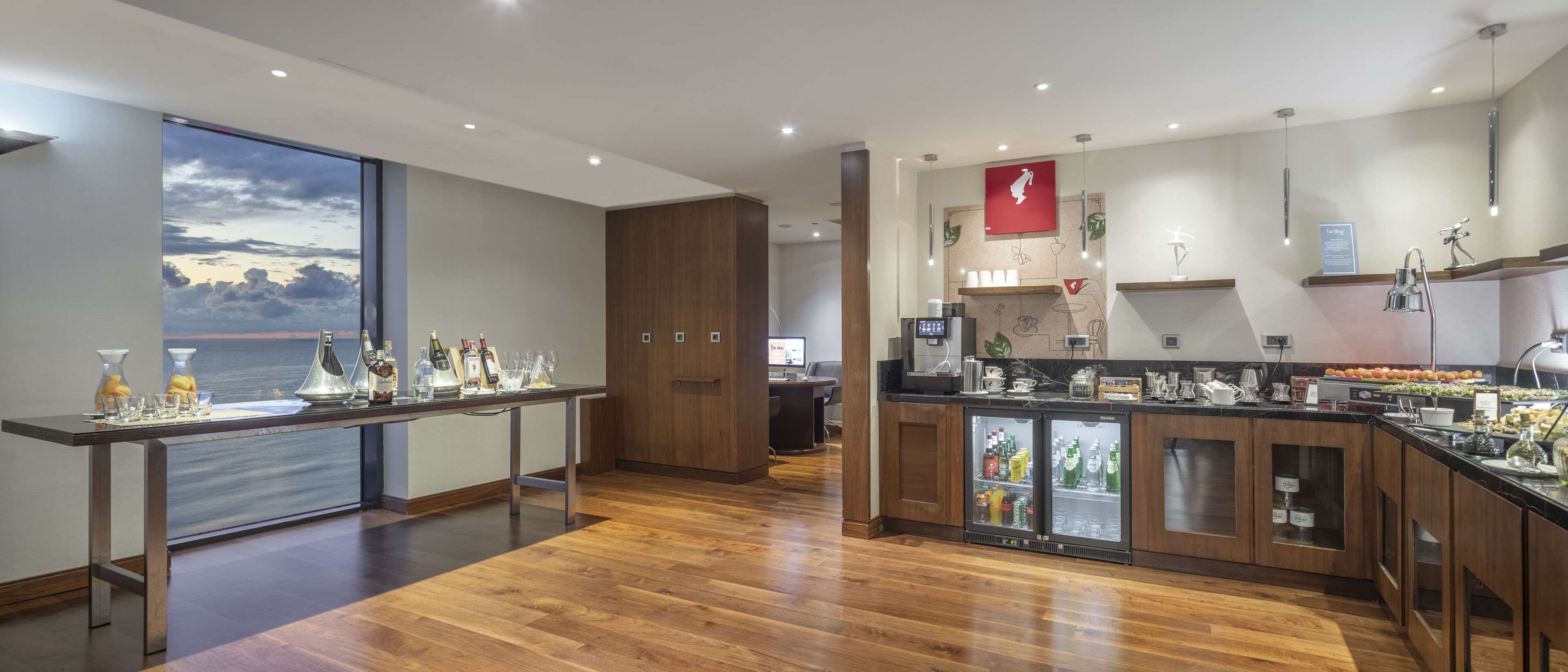 每日供應全套早餐 (每人 GEL70)