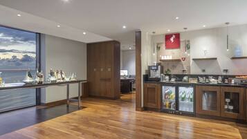 Colazione completa, servita tutte le mattine (70 GEL a persona)