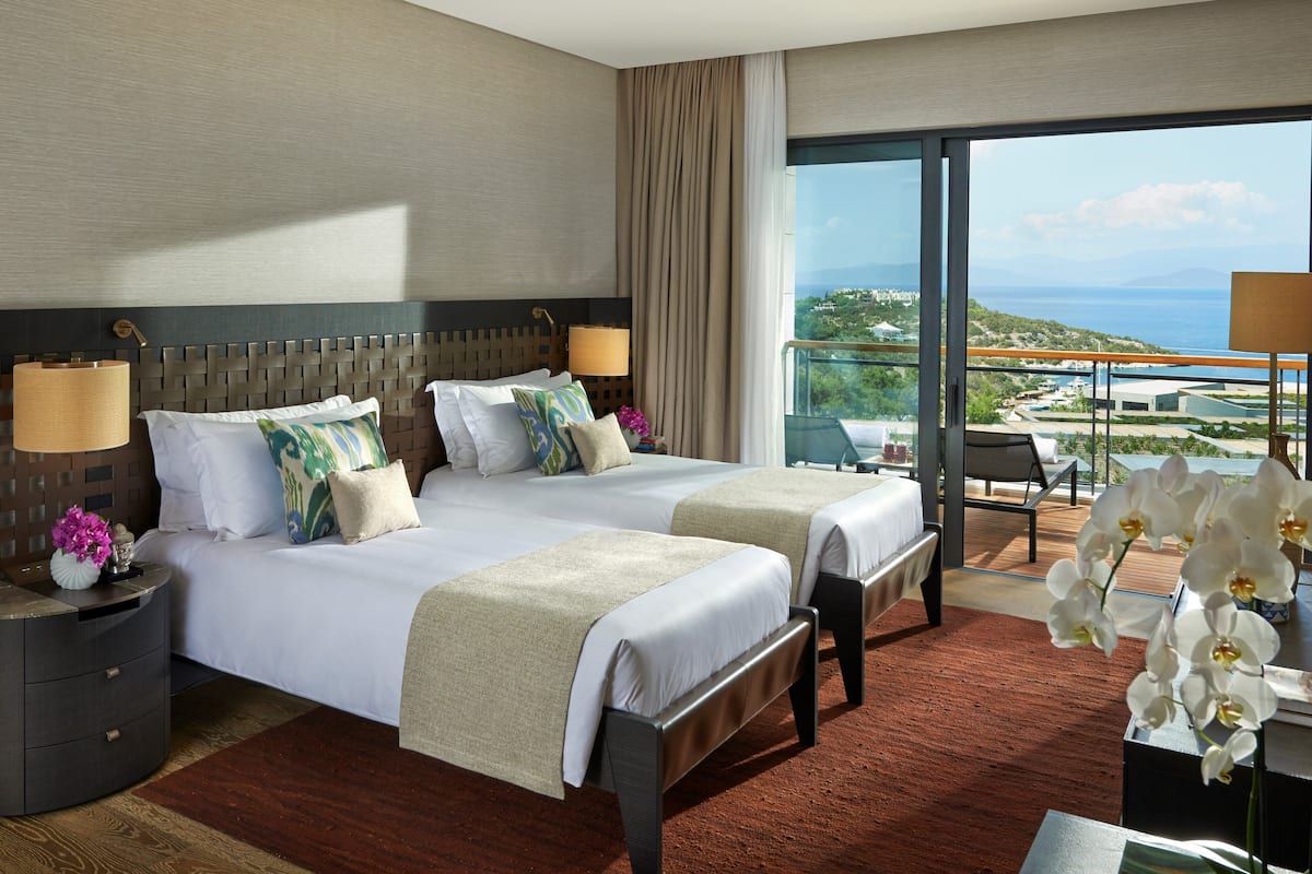 1 bedroom, premium bedding, minibar, in-room safe