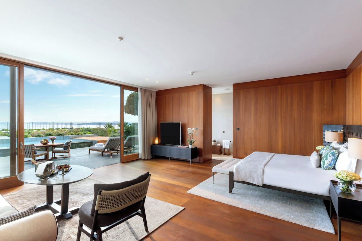 Villa, 1 Bedroom | 1 bedroom, premium bedding, minibar, in-room safe