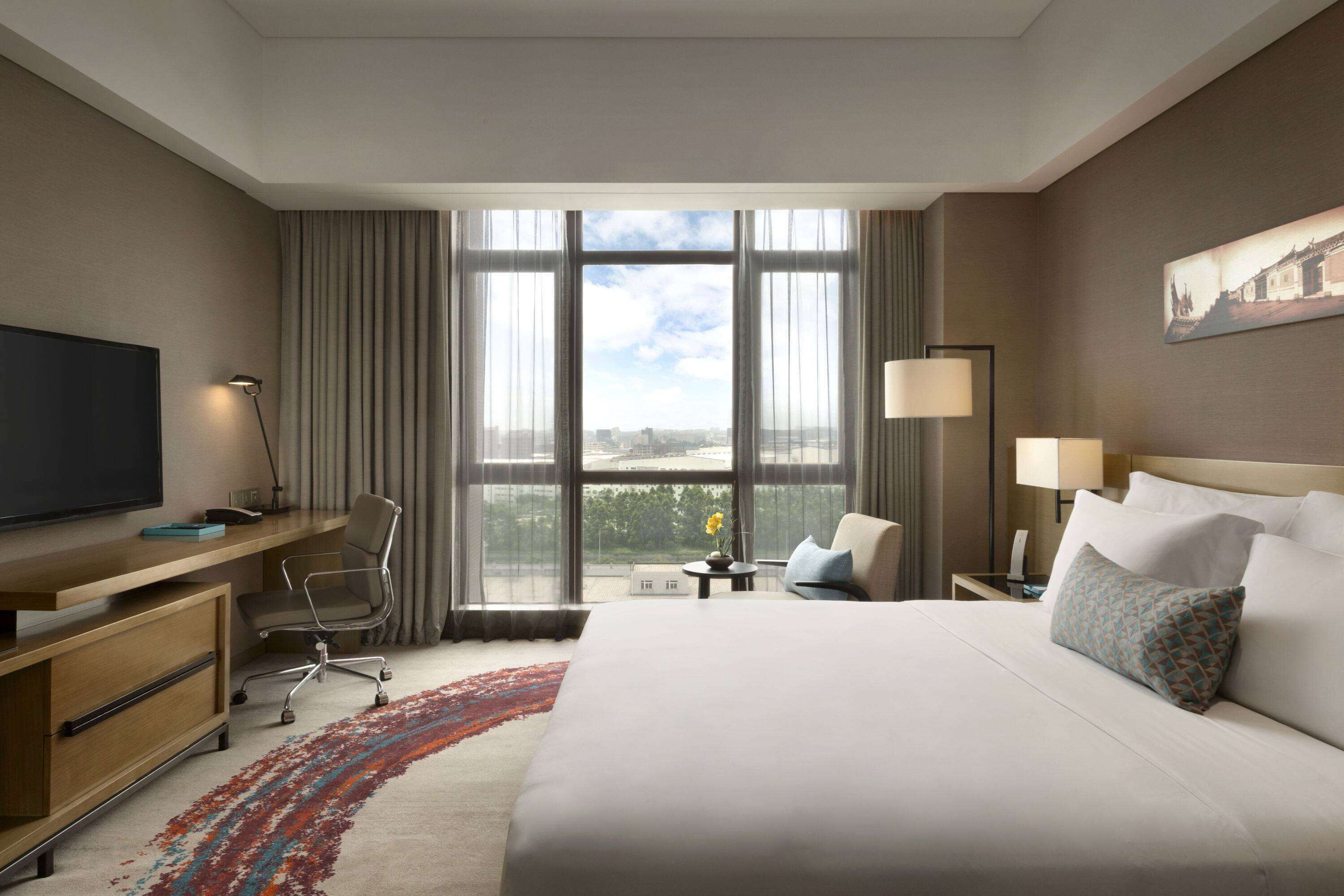 minibar, in-room safe, desk, laptop workspace