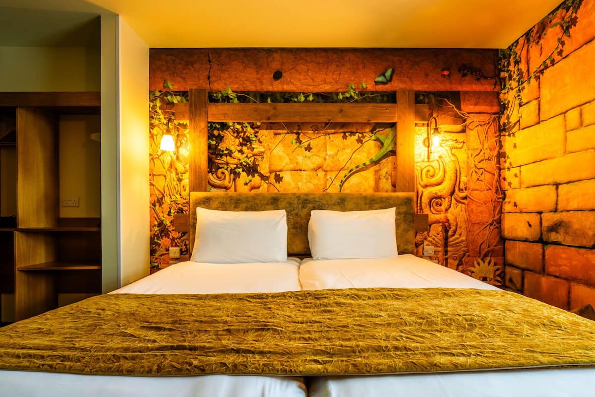 azteca accessible themed family room | 1 bedroom, in-room safe, desk, laptop workspace