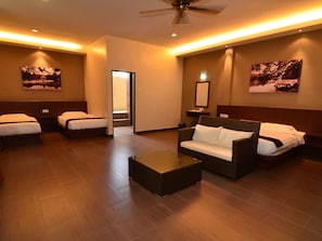 Minibar y ropa de cama