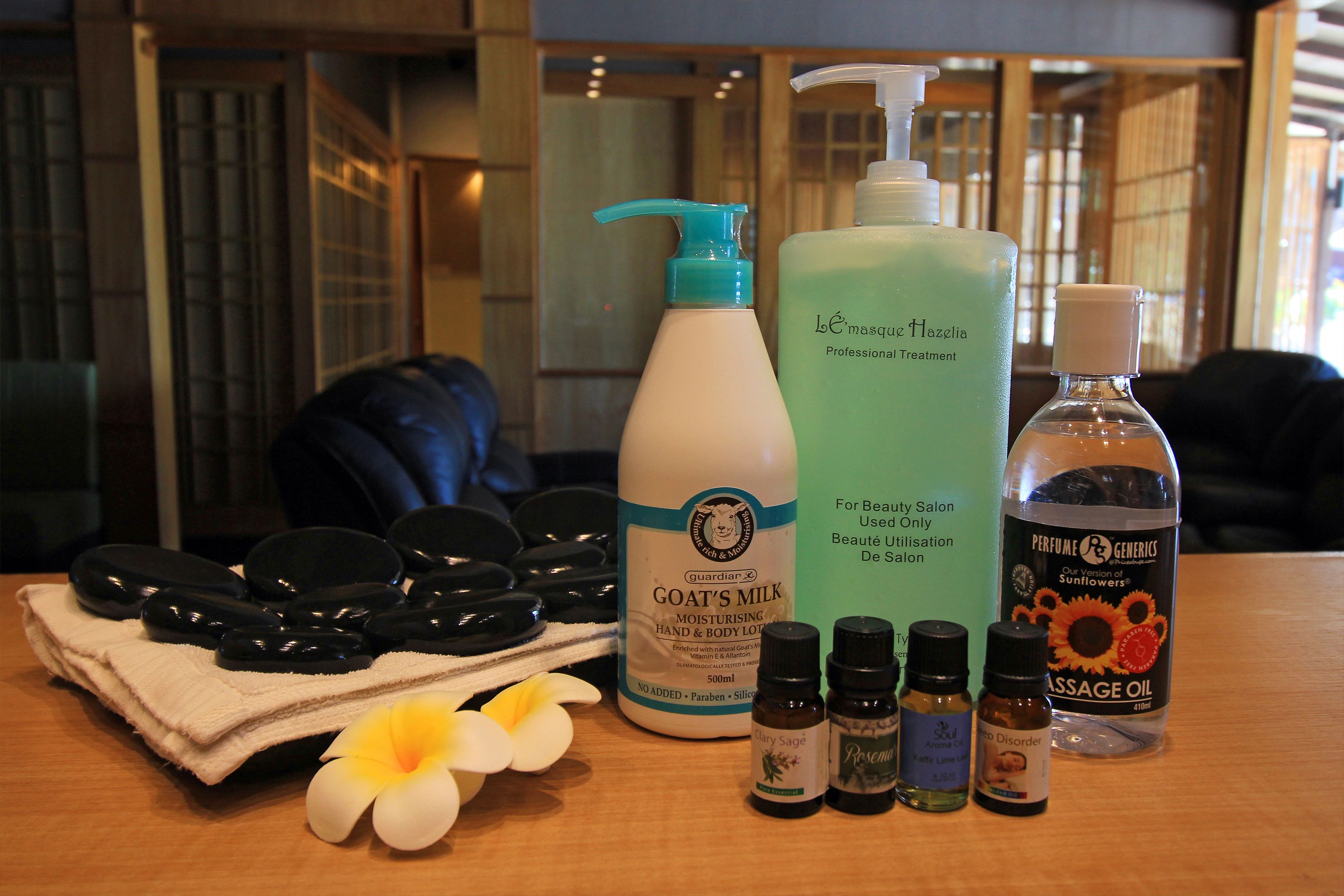 thai massages, massages on the beach