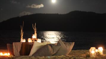 Breakfast, lunch, dinner served; international cuisine, beach views