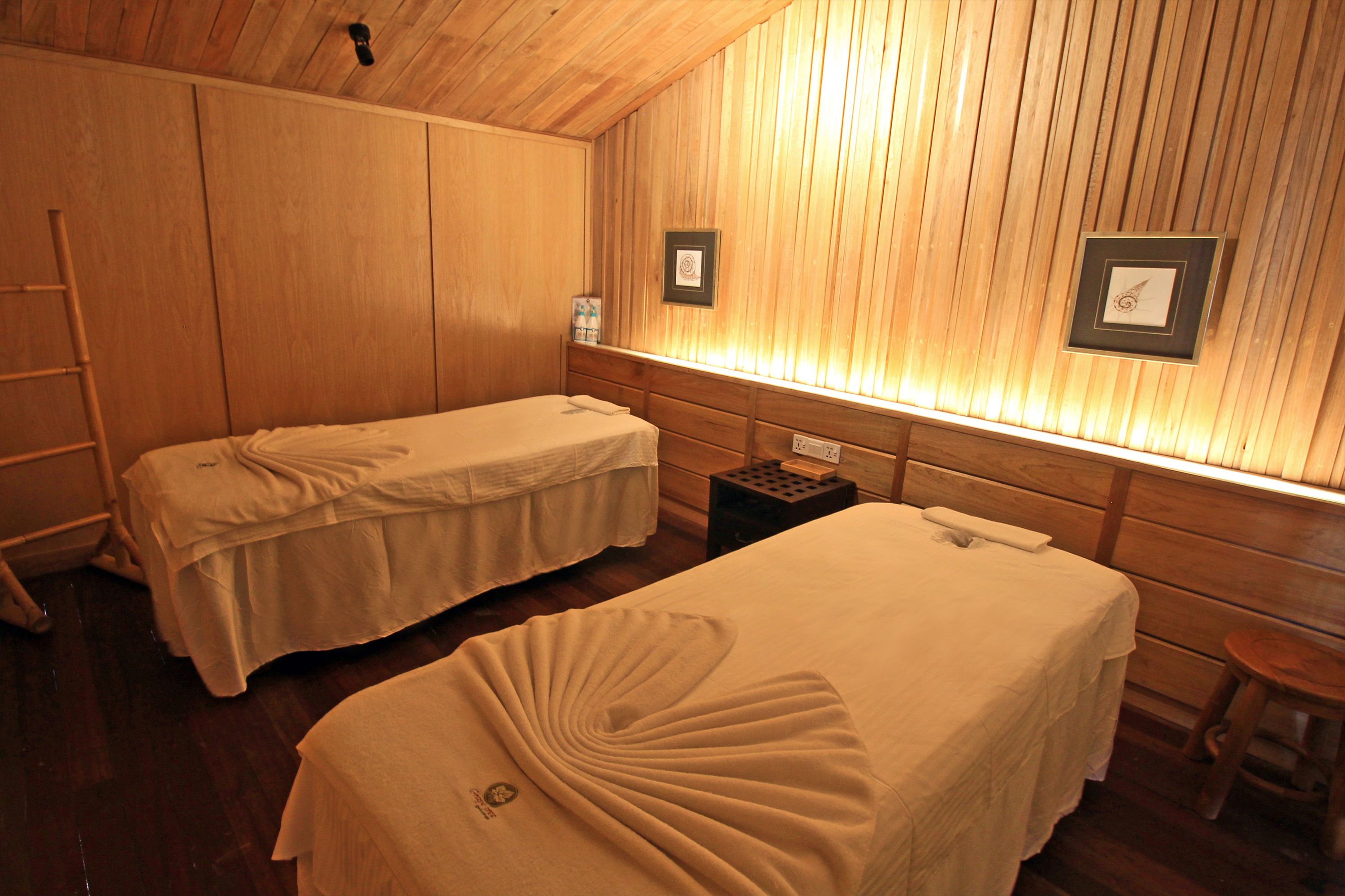 thai massages, massages on the beach