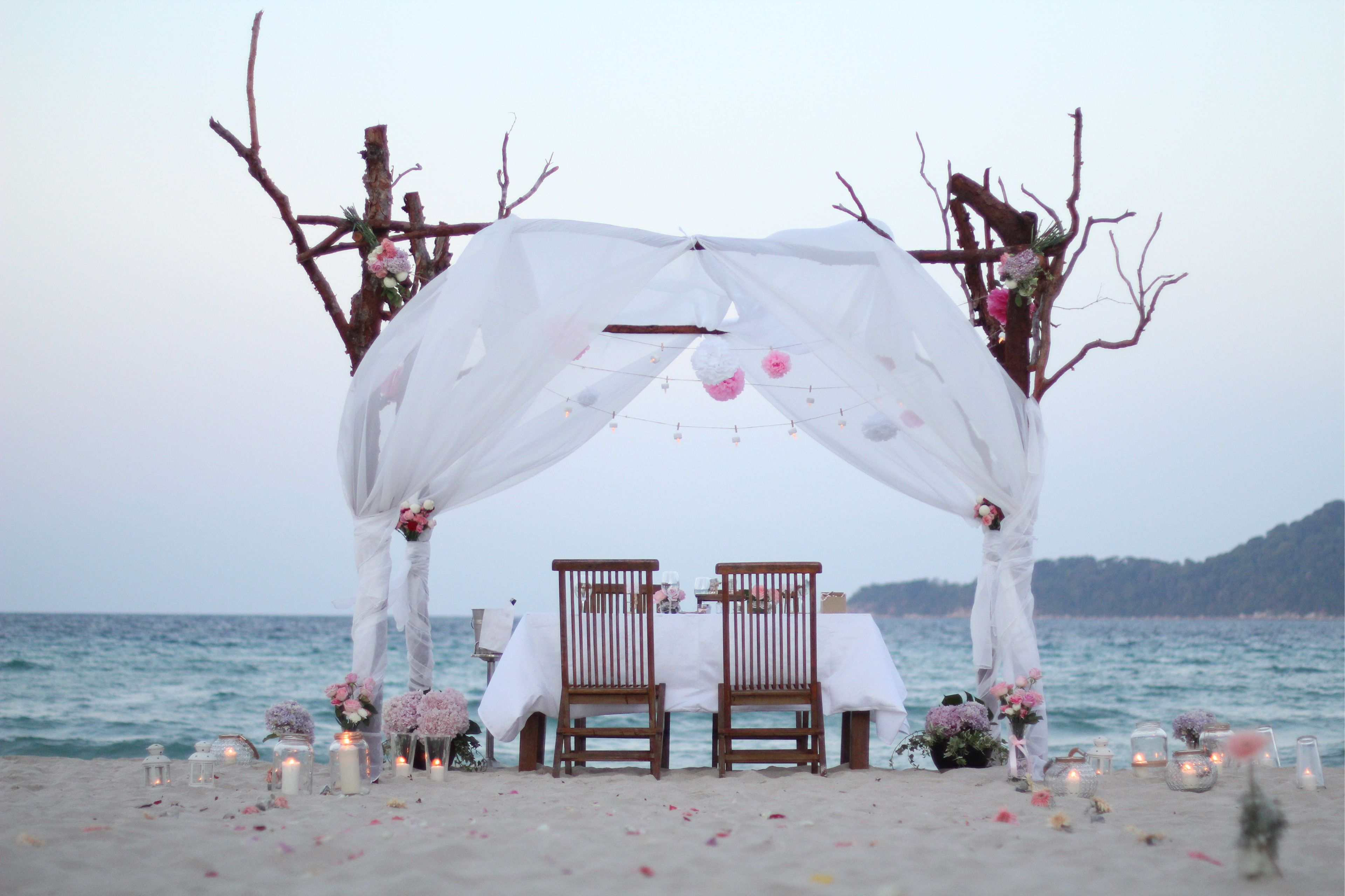 breakfast, lunch, dinner served; international cuisine, beach views