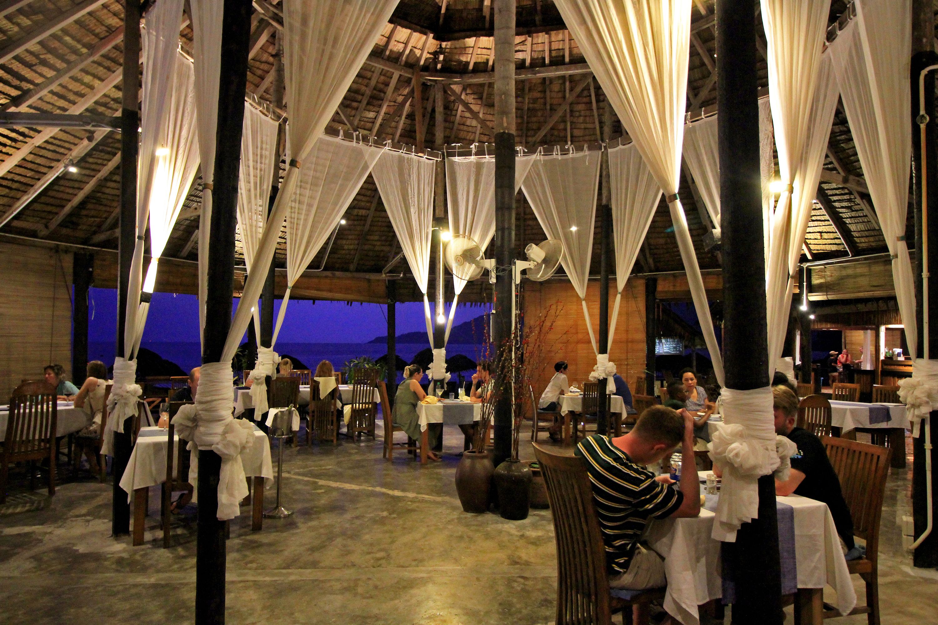 Breakfast, lunch, dinner served; international cuisine, beach views 