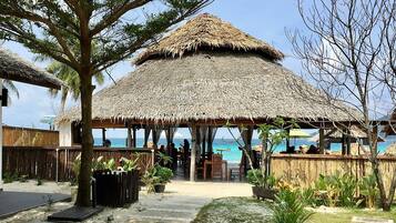 Free daily full breakfast