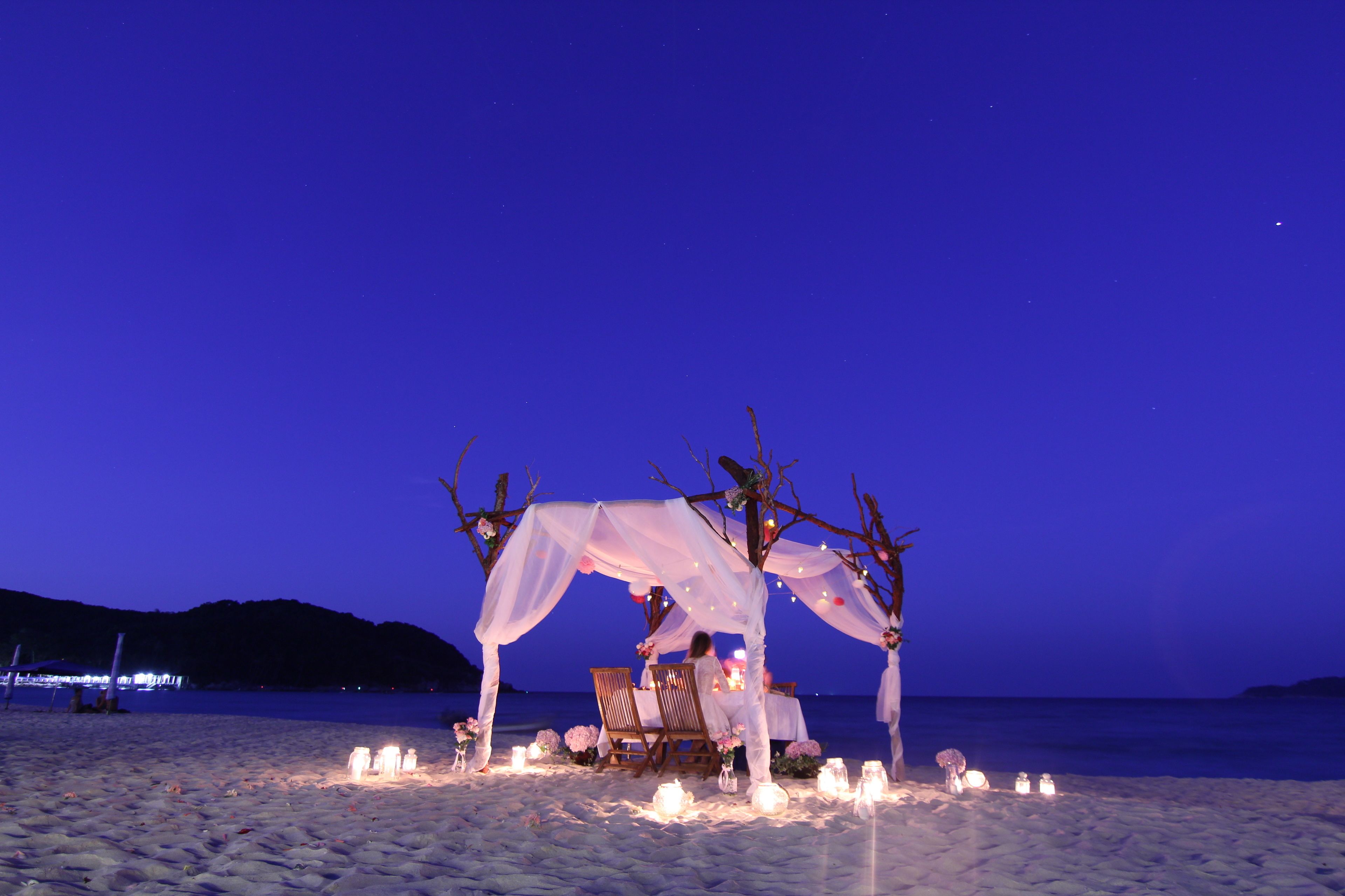 beach nearby, sun-loungers, beach massages, snorkelling