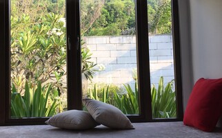 Garden Villa | Frigobar (abastecido com alguns itens grátis), cofres nos quartos