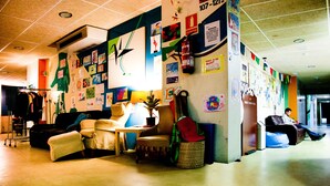 Interior - Be Dream Hostel (Badalona)
