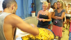 Dining - Be Dream Hostel (Badalona)