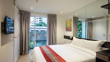 Minibar, escritorio, tabla de planchar con plancha y wifi gratis