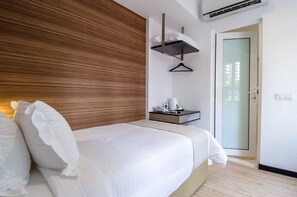 Standard Single Room (Window) | Minibar, desk, iron/ironing board, free WiFi - 12FLY Hotel (Kuala Lumpur)