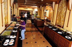 Morgenmadsbuffet hver dag (250 THB pr. person)