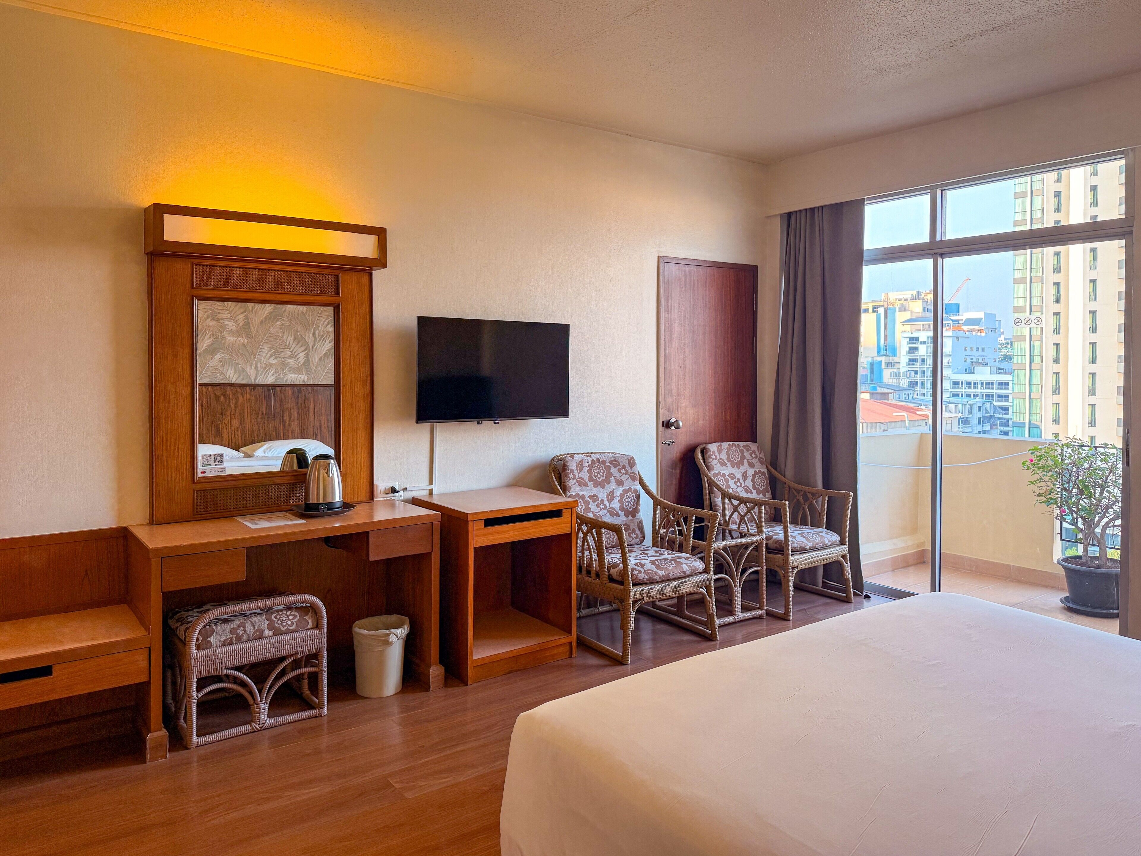 Superior Room | Minibar, in-room safe, soundproofing, free WiFi