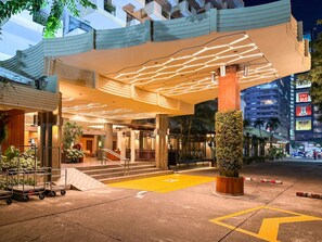 Exterior - Golden Beach Hotel Pattaya (Pattaya)