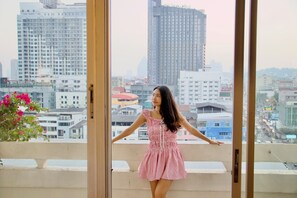 Deluxe Double or Twin Room | Bar mini, peti besi dalam bilik, kalis bunyi, Wi-fi percuma 