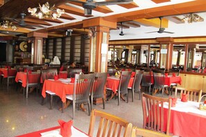 Tägliches nach Wunsch zubereitetes Frühstück (130 THB pro Person)