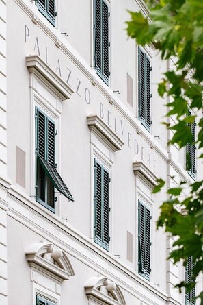 Exterior detail - Hotel Belvedere (Montecatini Terme)