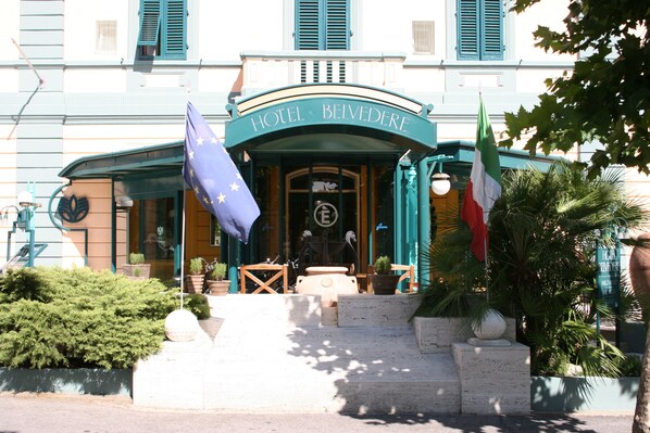 Extérieur